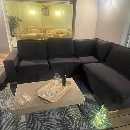 Palm- Luxe Et Piscine Privee - Neuve- 160m2 -8p - 3 Kms فيك- لا-غارديول