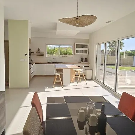 Palm- Luxe Et Piscine Privee - Neuve- 160m2 -8p - 3 Kms