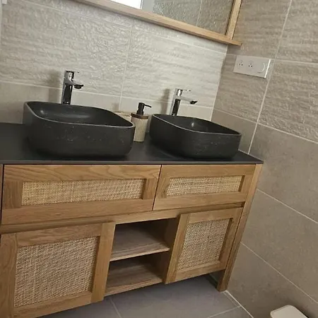 Palm- Luxe Et Piscine Privee - Neuve- 160m2 -8p - 3 Kms *